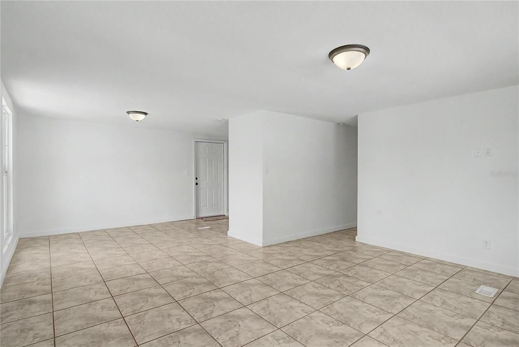 En Venta: $215,000 (2 camas, 2 baños, 1152 Pies cuadrados)