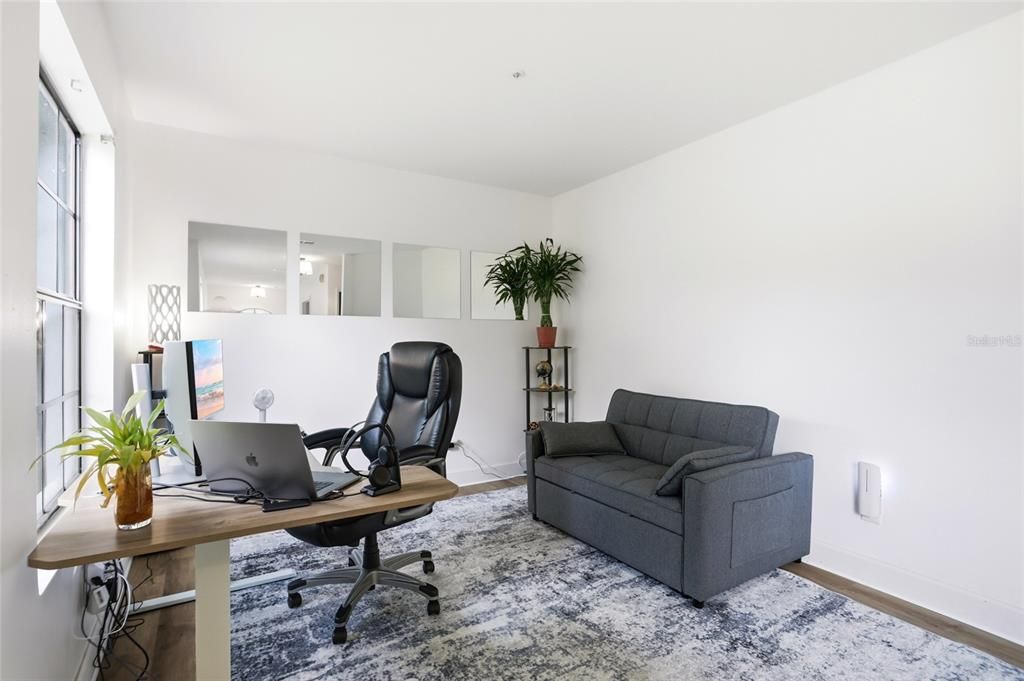 For Sale: $325,000 (2 beds, 2 baths, 1531 Square Feet)