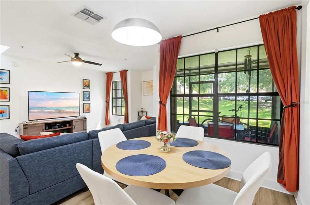 For Sale: $325,000 (2 beds, 2 baths, 1531 Square Feet)
