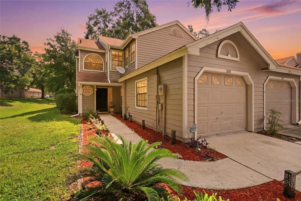 For Sale: $325,000 (2 beds, 2 baths, 1531 Square Feet)