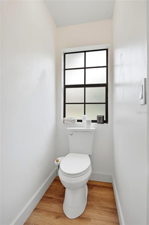 For Sale: $325,000 (2 beds, 2 baths, 1531 Square Feet)