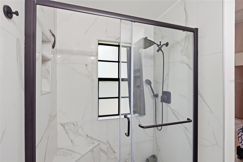For Sale: $325,000 (2 beds, 2 baths, 1531 Square Feet)