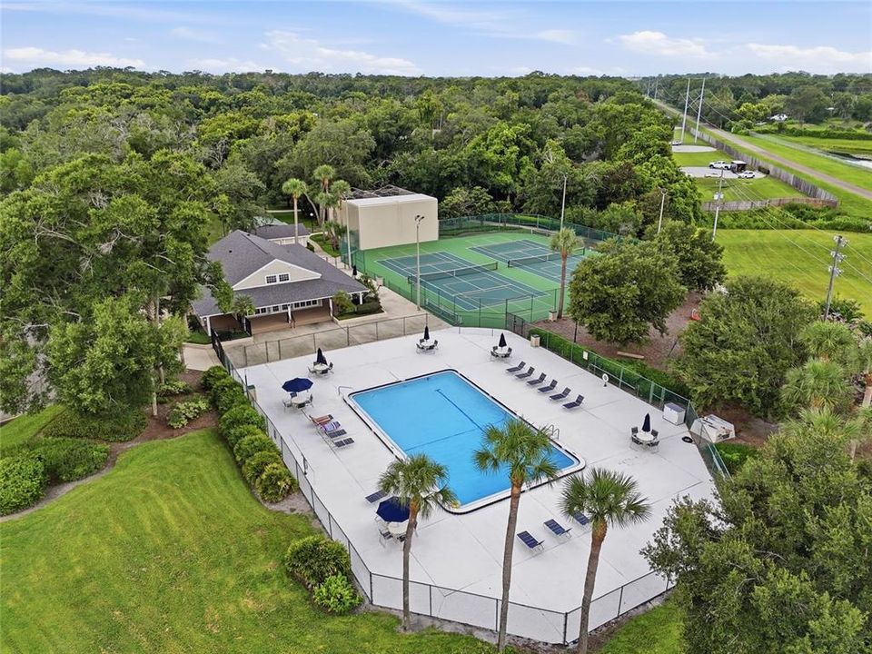 For Sale: $325,000 (2 beds, 2 baths, 1531 Square Feet)
