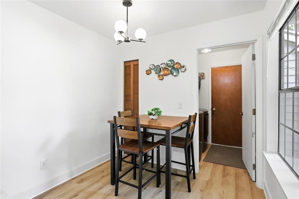 For Sale: $325,000 (2 beds, 2 baths, 1531 Square Feet)