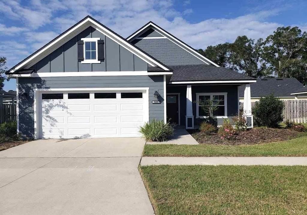 For Rent: $2,200 (3 beds, 2 baths, 1452 Square Feet)