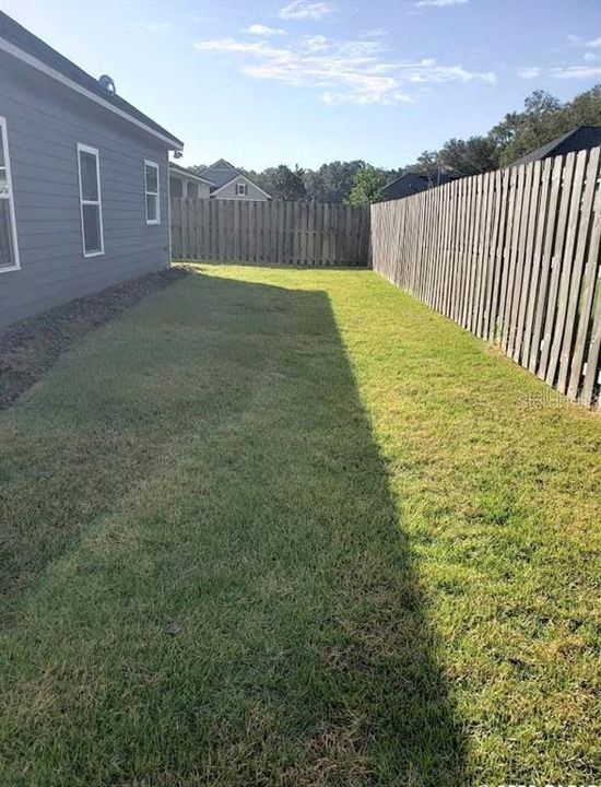 For Rent: $2,200 (3 beds, 2 baths, 1452 Square Feet)