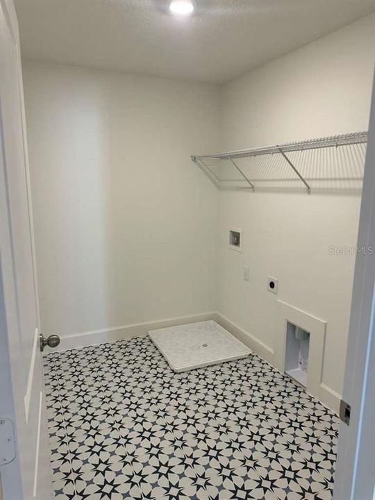 For Rent: $2,900 (4 beds, 3 baths, 2556 Square Feet)