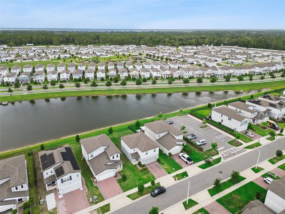 На продажу: $439,900 (3 спален, 2 ванн, 1715 Квадратных фут)