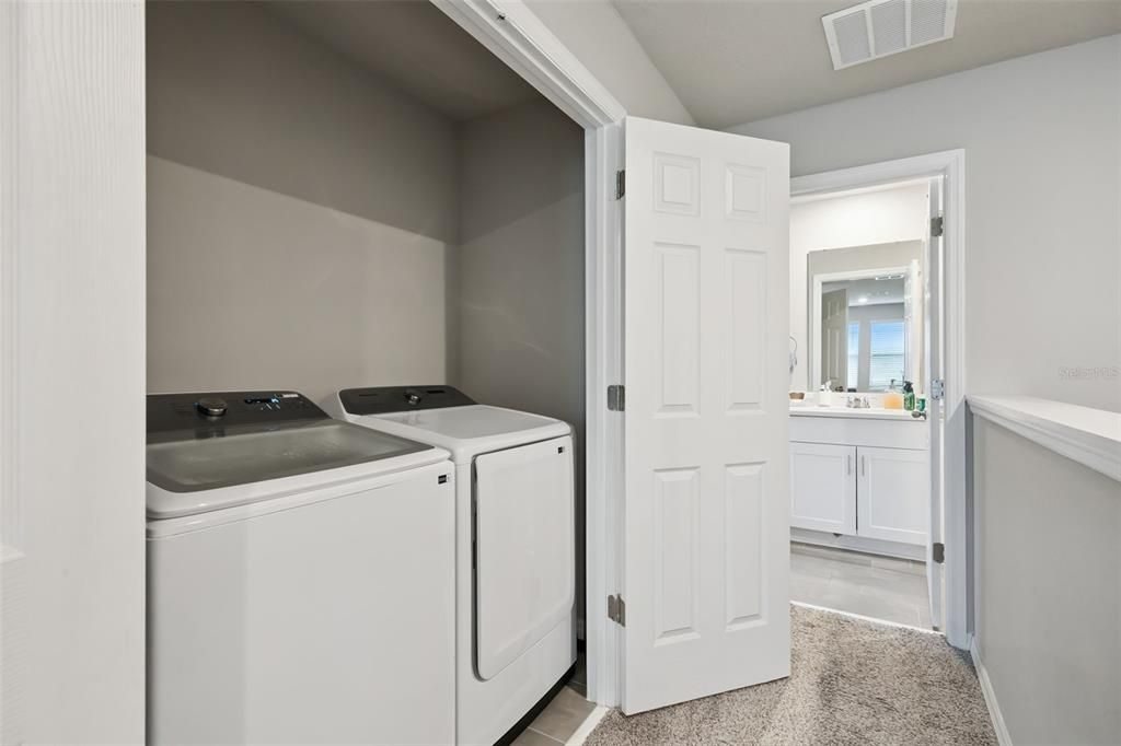 На продажу: $439,900 (3 спален, 2 ванн, 1715 Квадратных фут)