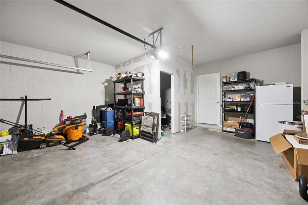 На продажу: $439,900 (3 спален, 2 ванн, 1715 Квадратных фут)