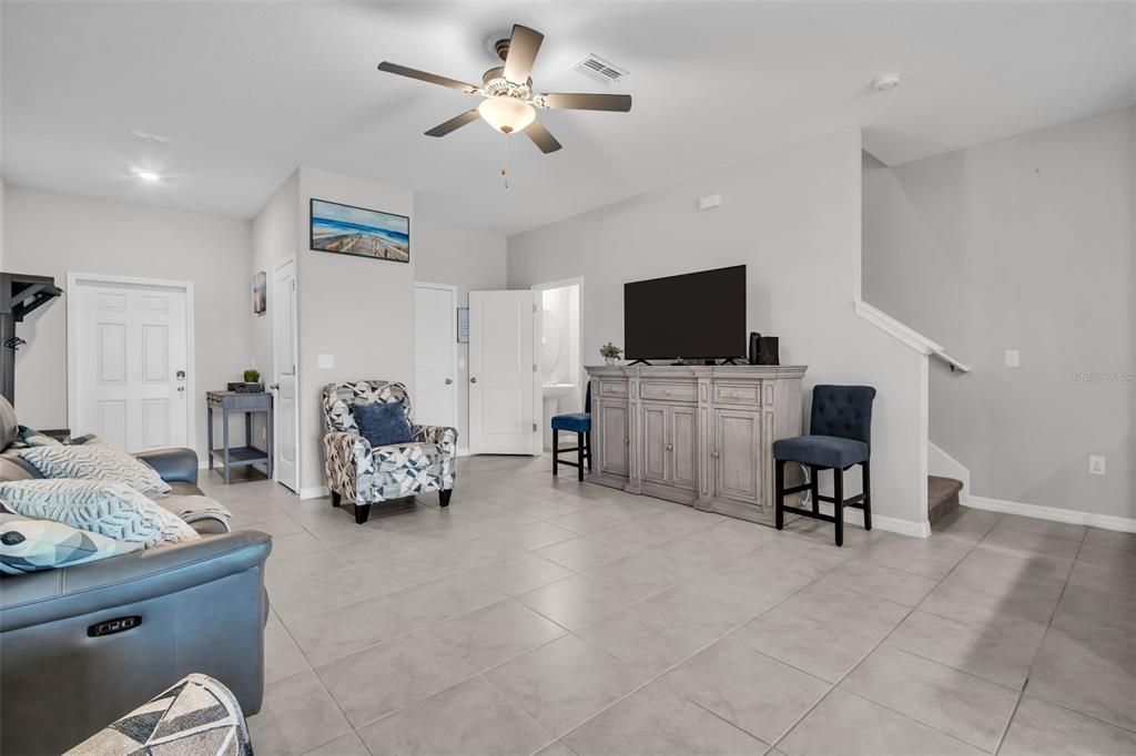 En Venta: $275,000 (3 camas, 2 baños, 1666 Pies cuadrados)