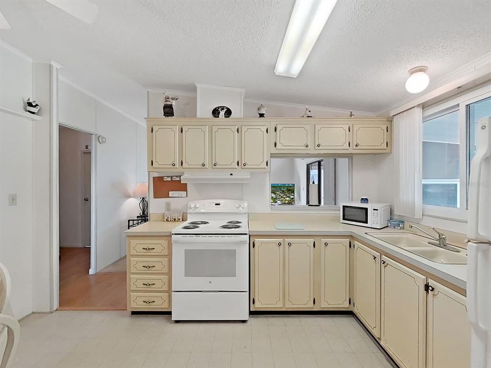 En Venta: $147,000 (2 camas, 2 baños, 864 Pies cuadrados)