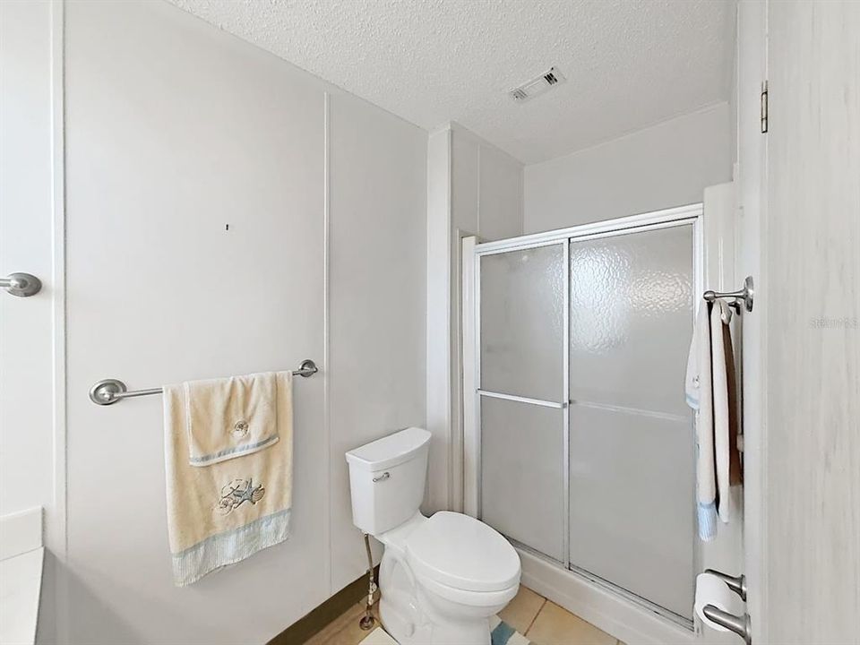 En Venta: $147,000 (2 camas, 2 baños, 864 Pies cuadrados)