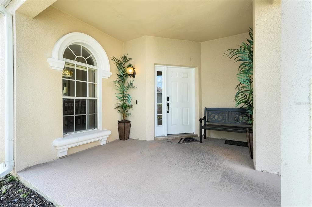Activo con contrato: $3,000 (5 camas, 4 baños, 2835 Pies cuadrados)