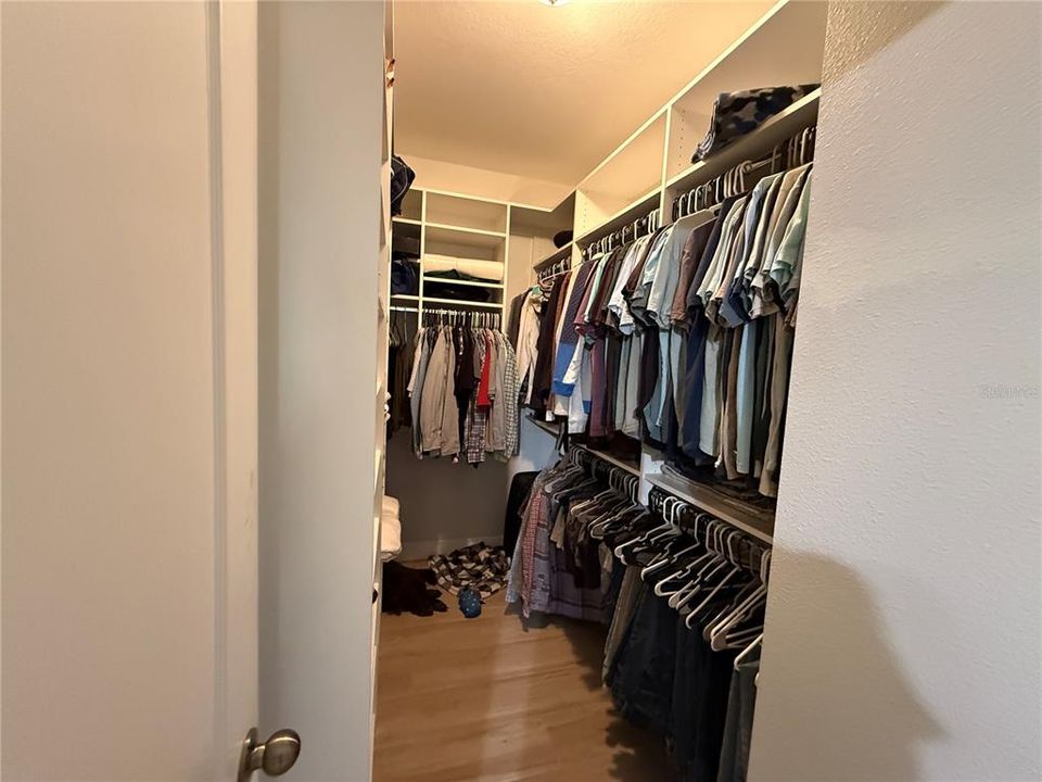 For Sale: $325,000 (3 beds, 2 baths, 1810 Square Feet)