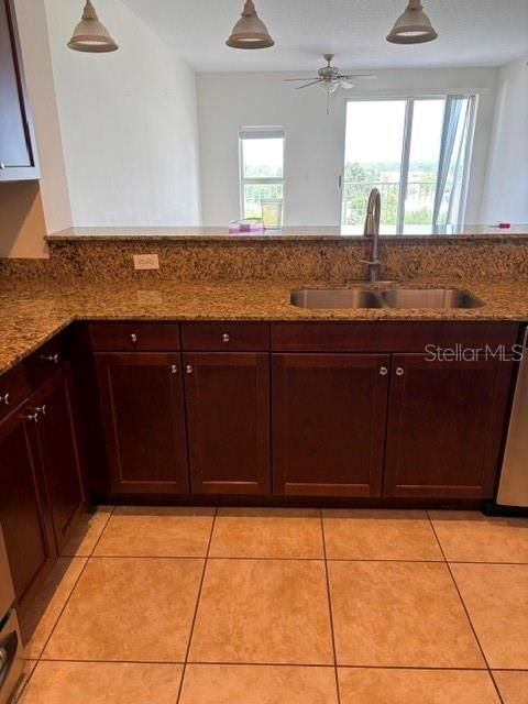 В аренду: $1,995 (1 спален, 2 ванн, 1094 Квадратных фут)