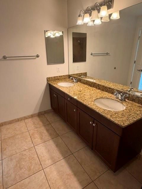 В аренду: $1,995 (1 спален, 2 ванн, 1094 Квадратных фут)