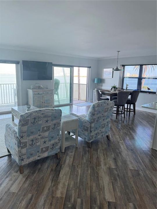 В аренду: $3,500 (2 спален, 2 ванн, 1345 Квадратных фут)