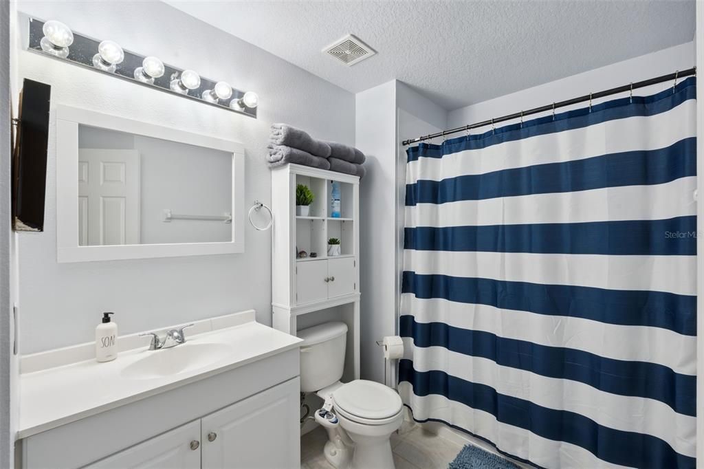 For Sale: $360,000 (3 beds, 2 baths, 1682 Square Feet)