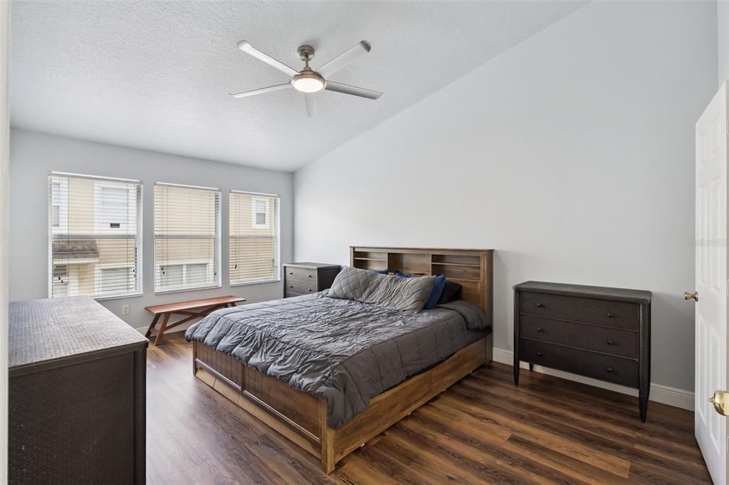 For Sale: $360,000 (3 beds, 2 baths, 1682 Square Feet)