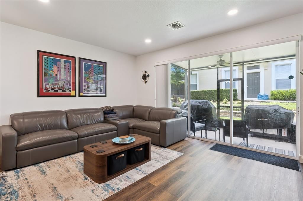 For Sale: $360,000 (3 beds, 2 baths, 1682 Square Feet)