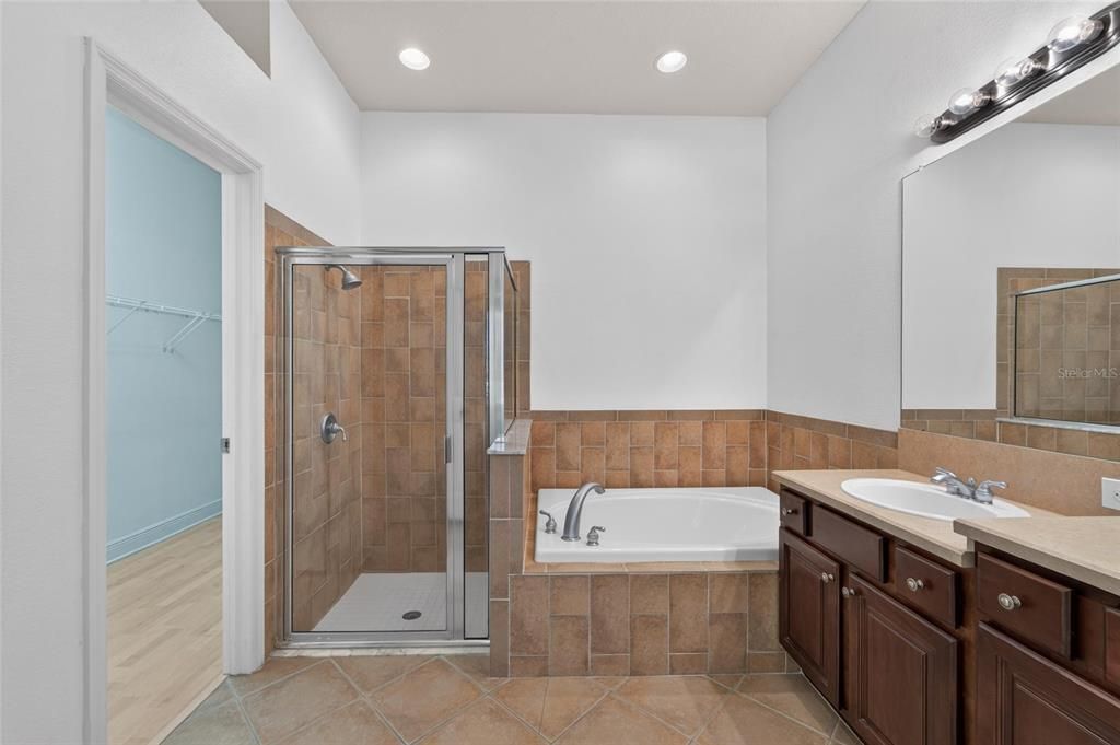 For Sale: $292,500 (2 beds, 2 baths, 1455 Square Feet)