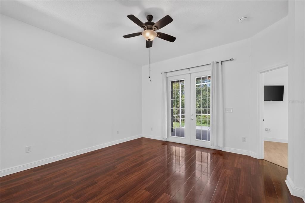 For Sale: $292,500 (2 beds, 2 baths, 1455 Square Feet)