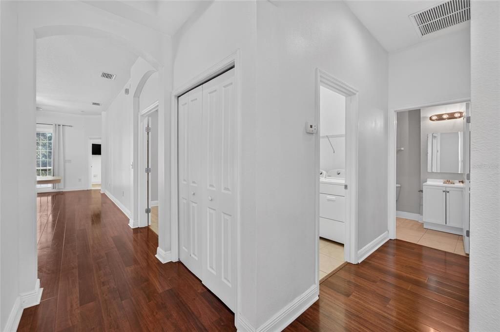 For Sale: $292,500 (2 beds, 2 baths, 1455 Square Feet)
