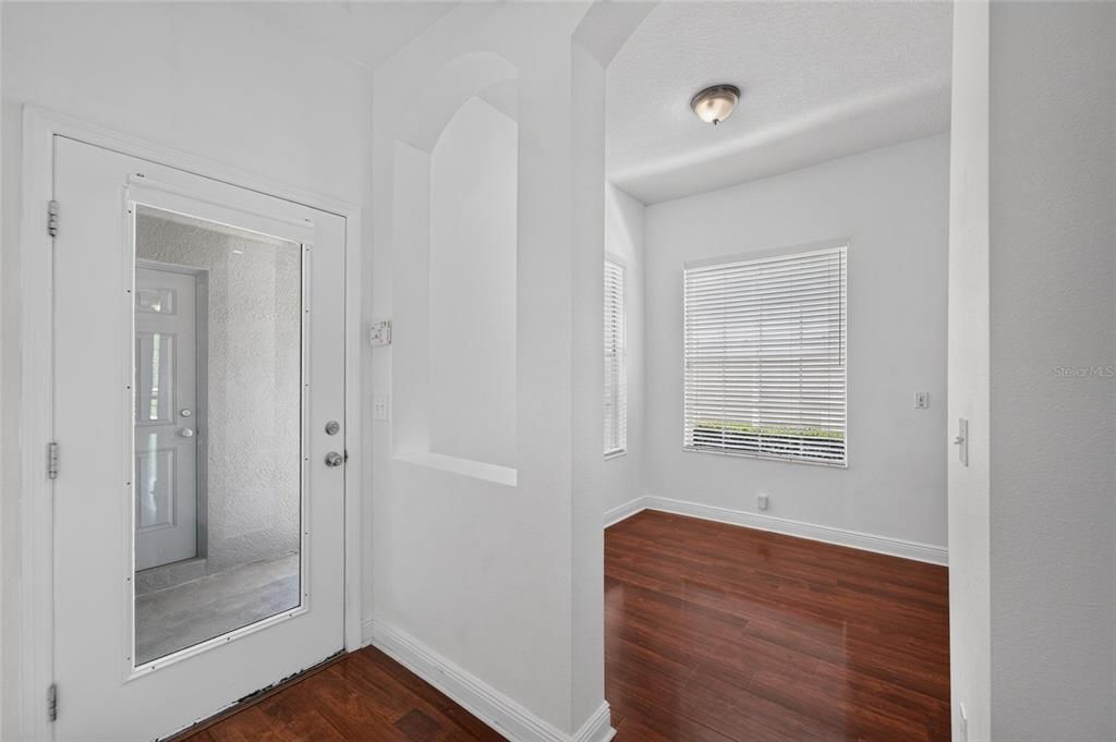 For Sale: $292,500 (2 beds, 2 baths, 1455 Square Feet)
