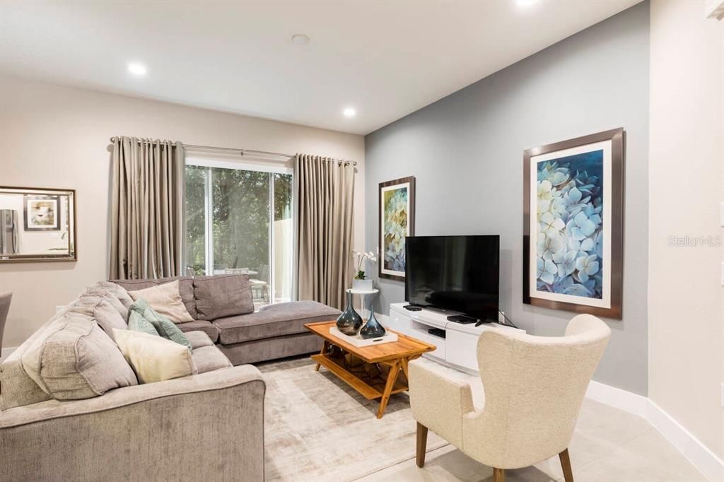 For Sale: $510,000 (5 beds, 6 baths, 2169 Square Feet)