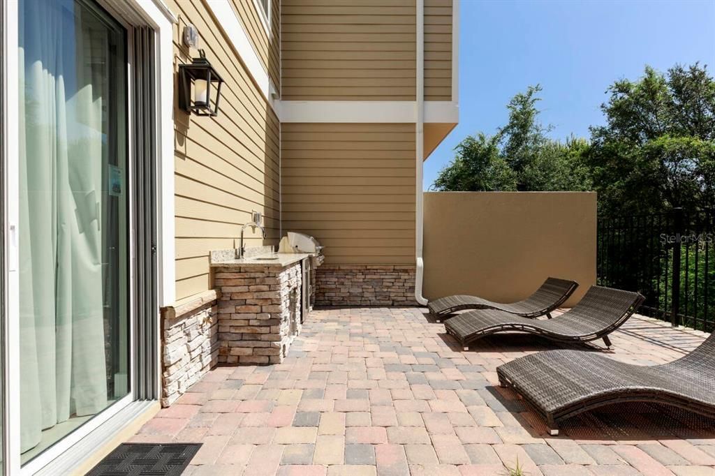For Sale: $510,000 (5 beds, 6 baths, 2169 Square Feet)