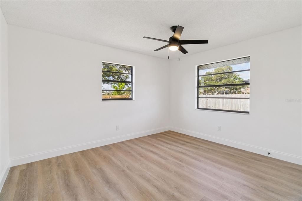 For Sale: $725,000 (4 beds, 2 baths, 1713 Square Feet)