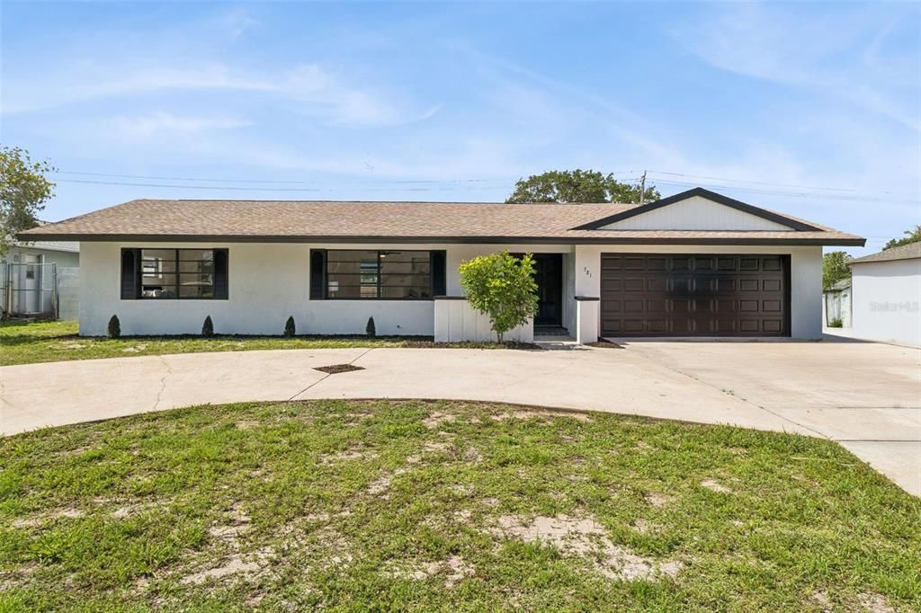 For Sale: $725,000 (4 beds, 2 baths, 1713 Square Feet)
