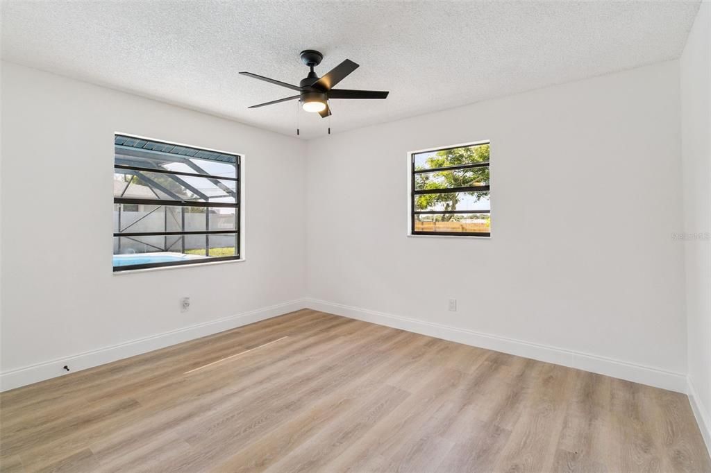 For Sale: $725,000 (4 beds, 2 baths, 1713 Square Feet)