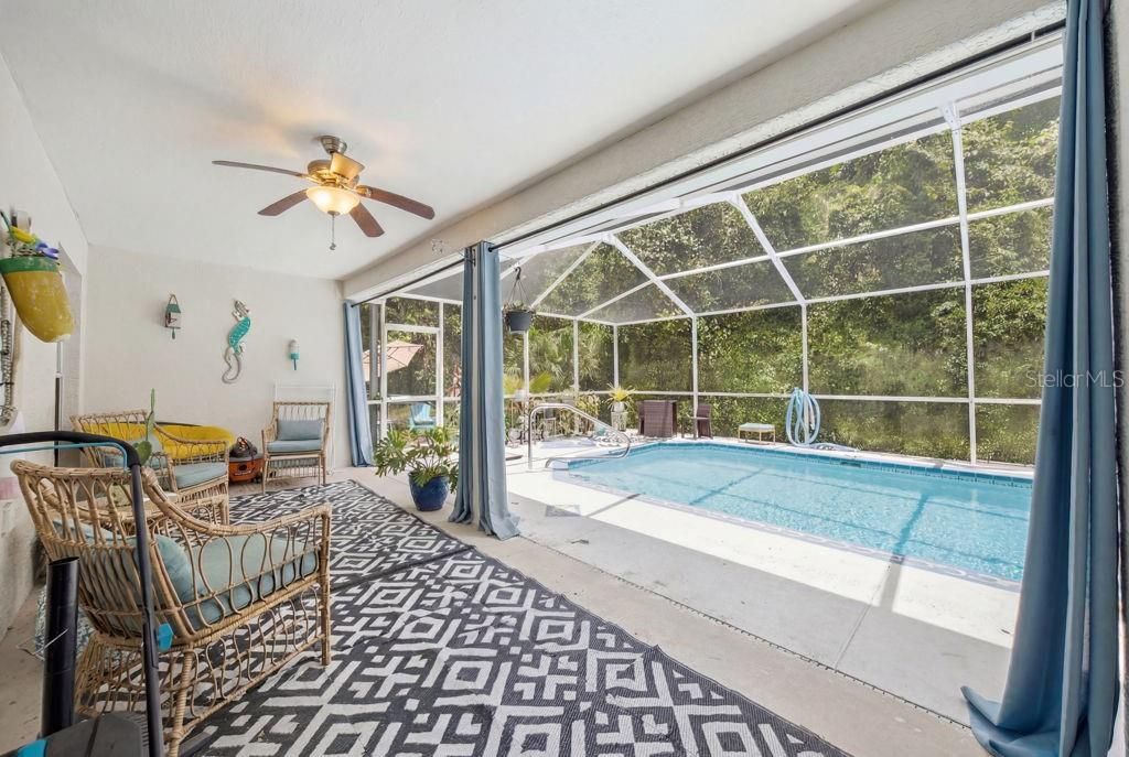 For Sale: $345,000 (3 beds, 2 baths, 1622 Square Feet)
