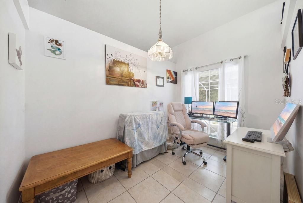 For Sale: $345,000 (3 beds, 2 baths, 1622 Square Feet)