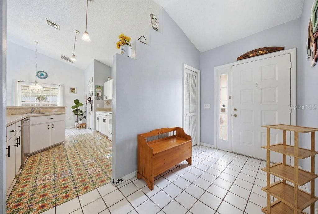 For Sale: $345,000 (3 beds, 2 baths, 1622 Square Feet)