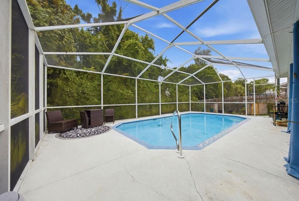 For Sale: $345,000 (3 beds, 2 baths, 1622 Square Feet)
