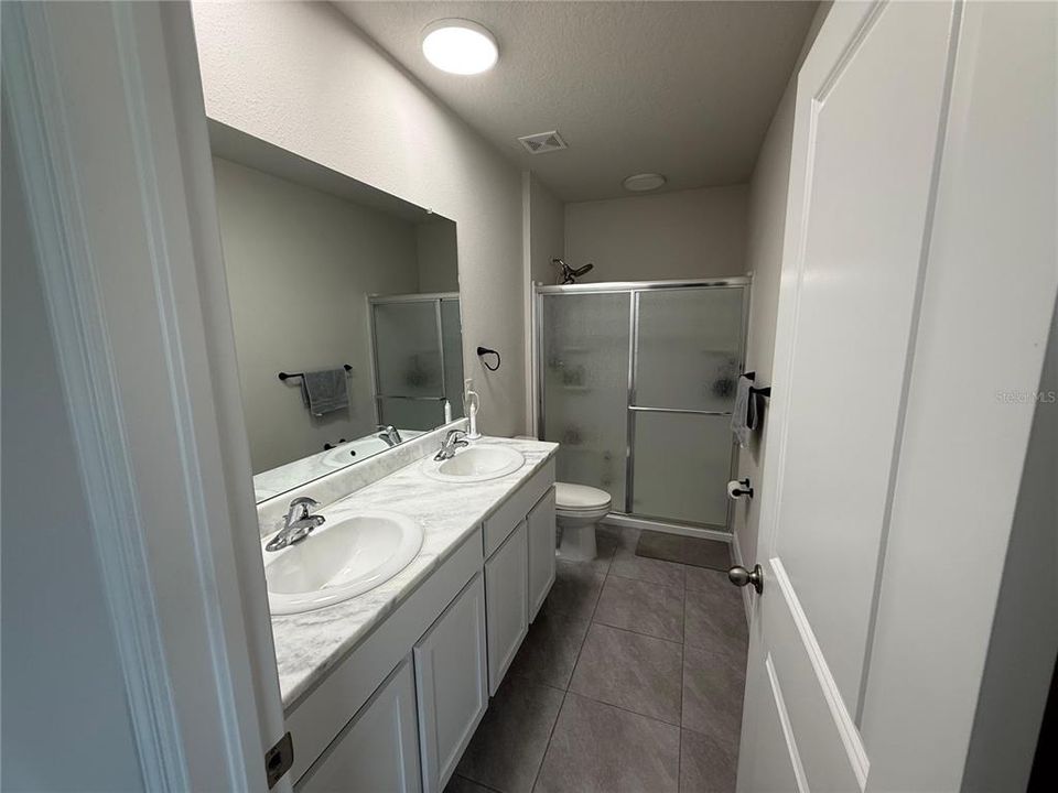 En Venta: $330,000 (3 camas, 2 baños, 1673 Pies cuadrados)