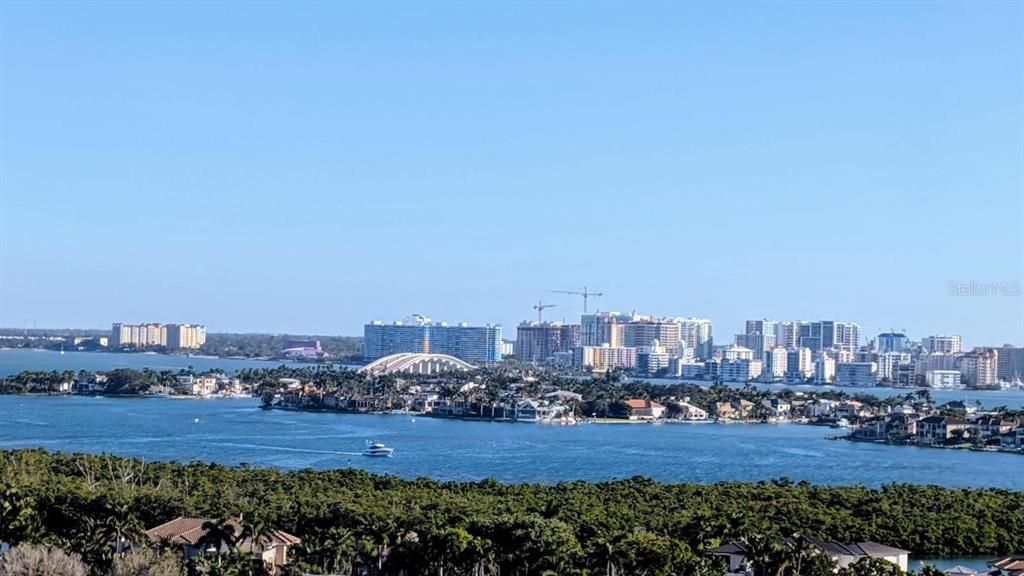 En Venta: $330,000 (3 camas, 2 baños, 1673 Pies cuadrados)