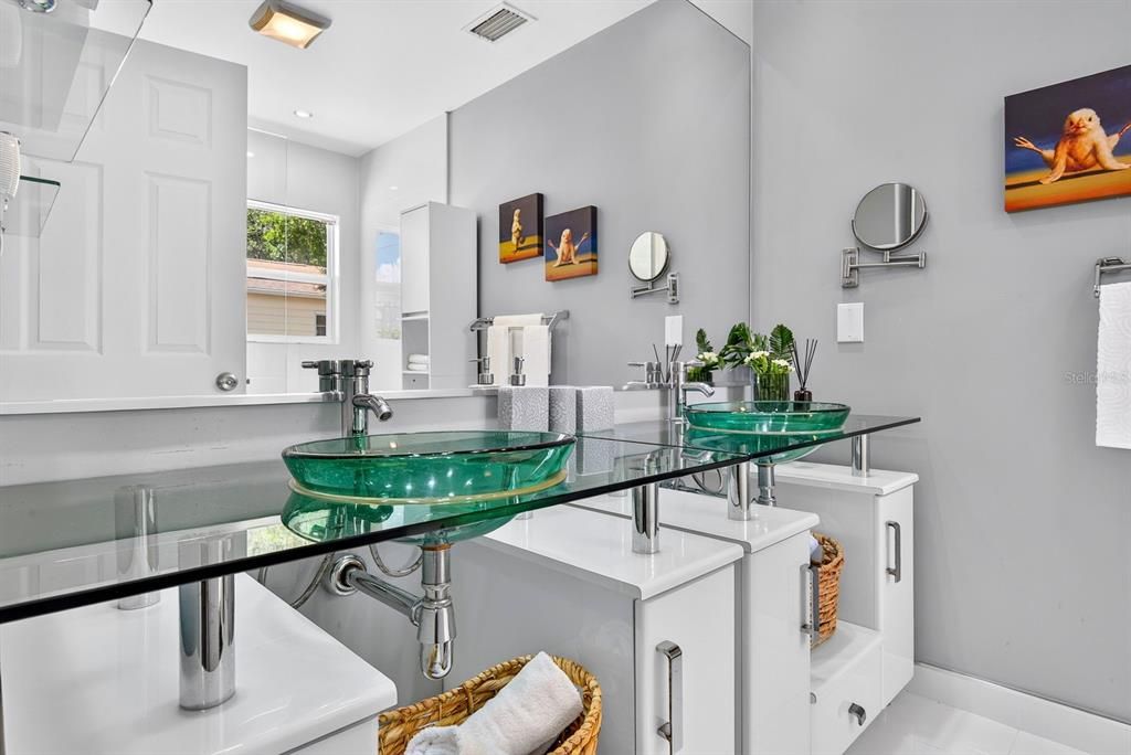 For Sale: $395,000 (3 beds, 2 baths, 1500 Square Feet)