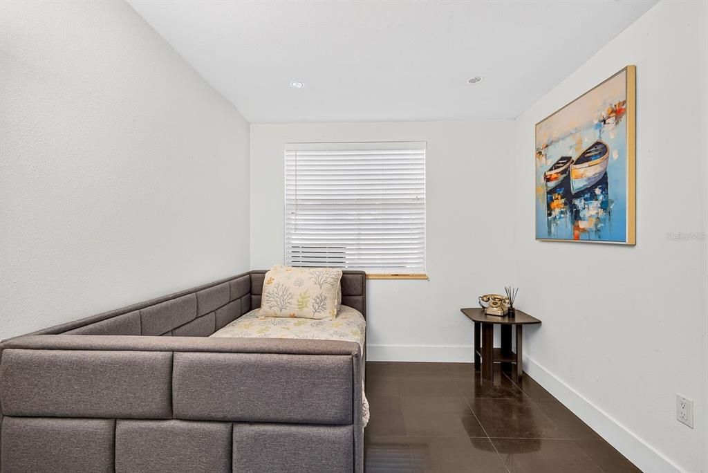 For Sale: $395,000 (3 beds, 2 baths, 1500 Square Feet)