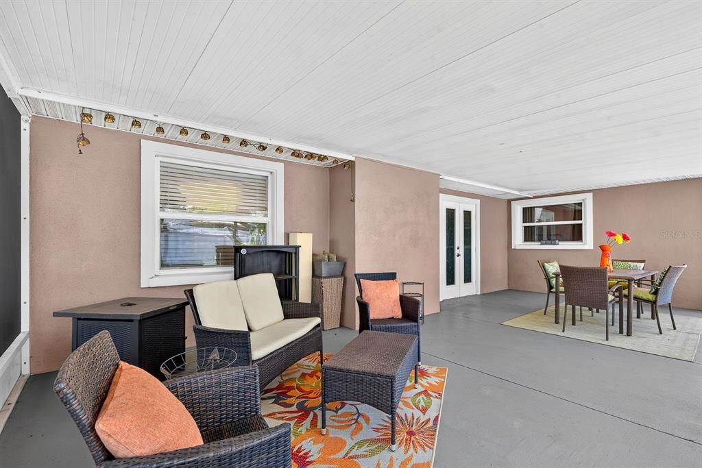 For Sale: $395,000 (3 beds, 2 baths, 1500 Square Feet)