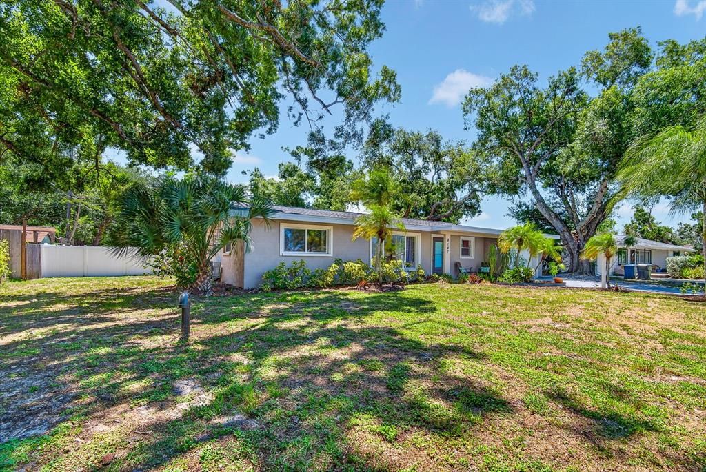 For Sale: $395,000 (3 beds, 2 baths, 1500 Square Feet)