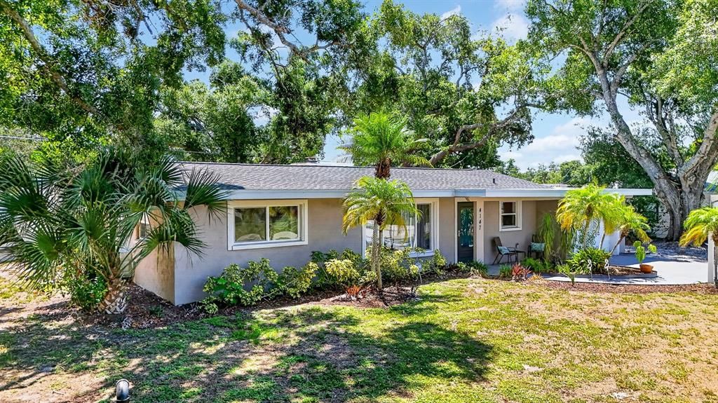 For Sale: $395,000 (3 beds, 2 baths, 1500 Square Feet)