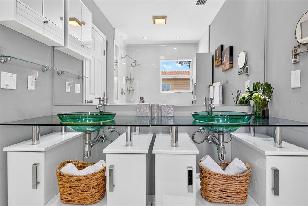 For Sale: $395,000 (3 beds, 2 baths, 1500 Square Feet)