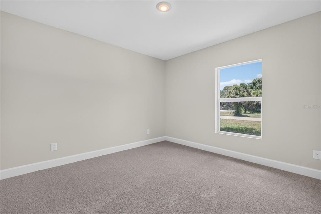 For Sale: $284,500 (3 beds, 2 baths, 1333 Square Feet)