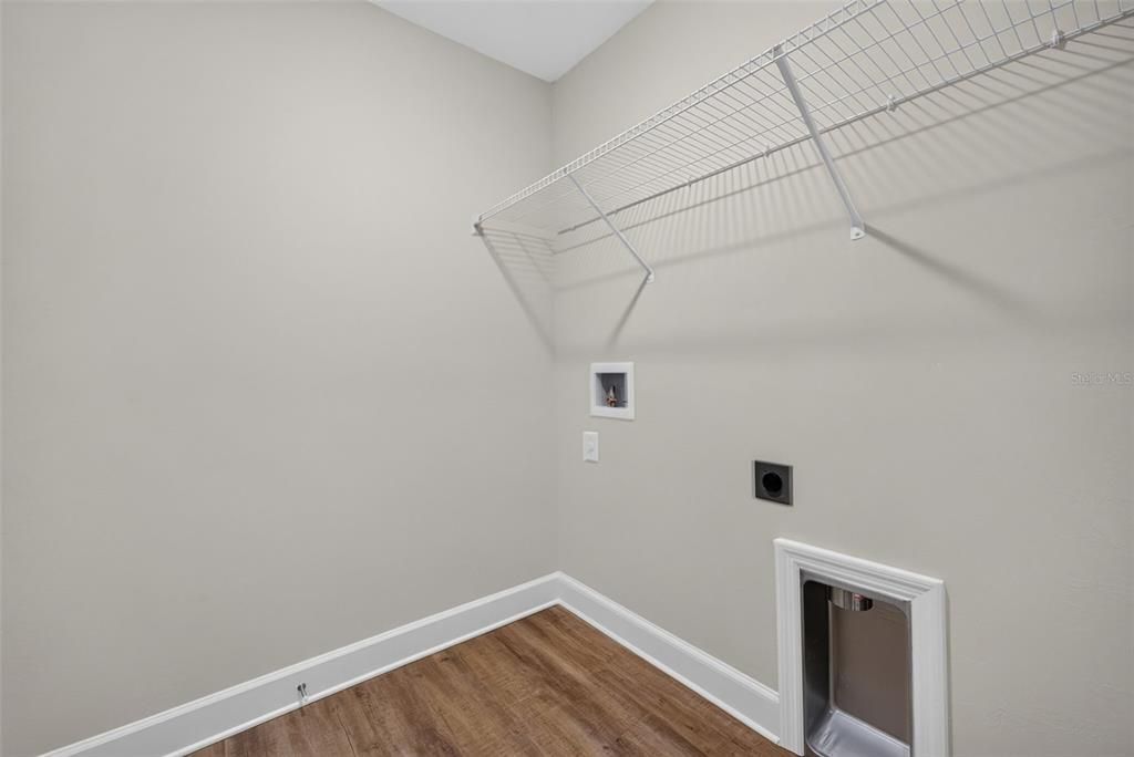 For Sale: $284,500 (3 beds, 2 baths, 1333 Square Feet)