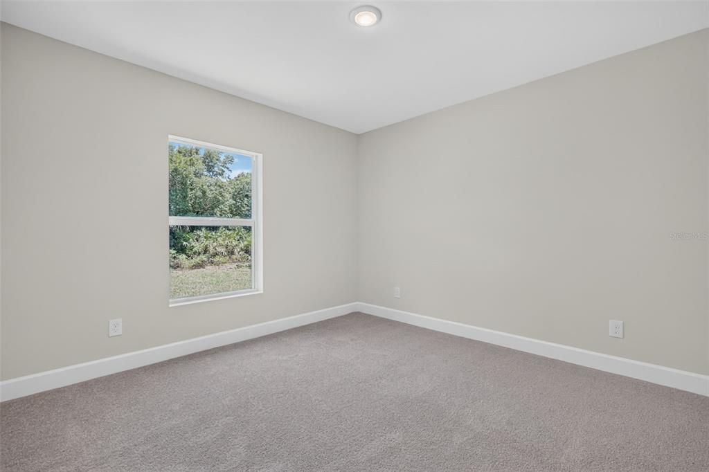 For Sale: $284,500 (3 beds, 2 baths, 1333 Square Feet)