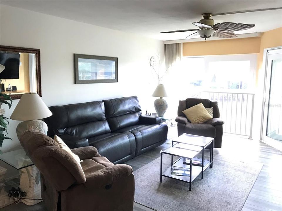 В аренду: $5,000 (2 спален, 2 ванн, 1121 Квадратных фут)